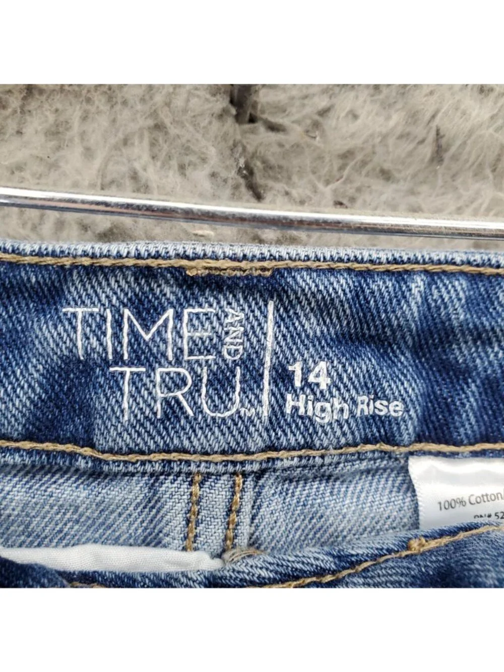 Time And Tru Shorts Womens Size 14 Blue High Rise Distressed Denim Cotton Casual